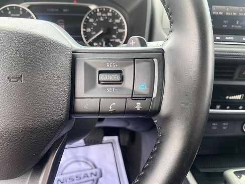 Certified 2025 Nissan Rogue SV AWD/4WD image 22