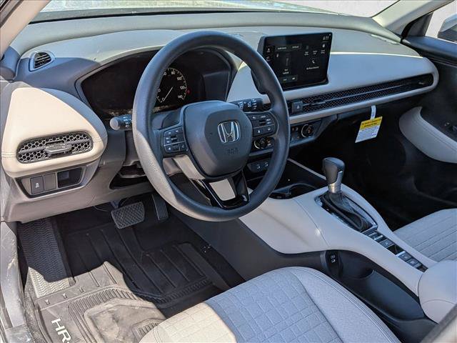 Used 2027 Honda HR-V LX image 3