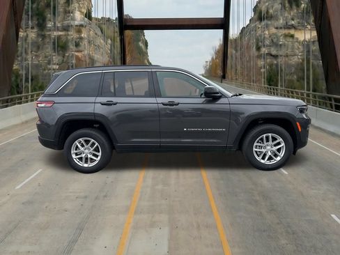 New 2026 Jeep Grand Cherokee Laredo RWD image 14