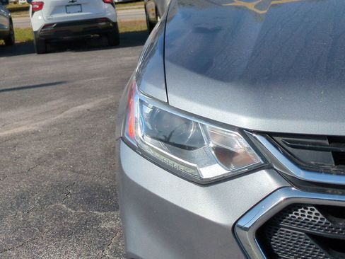 Used 2020 Chevrolet Traverse LS image 10