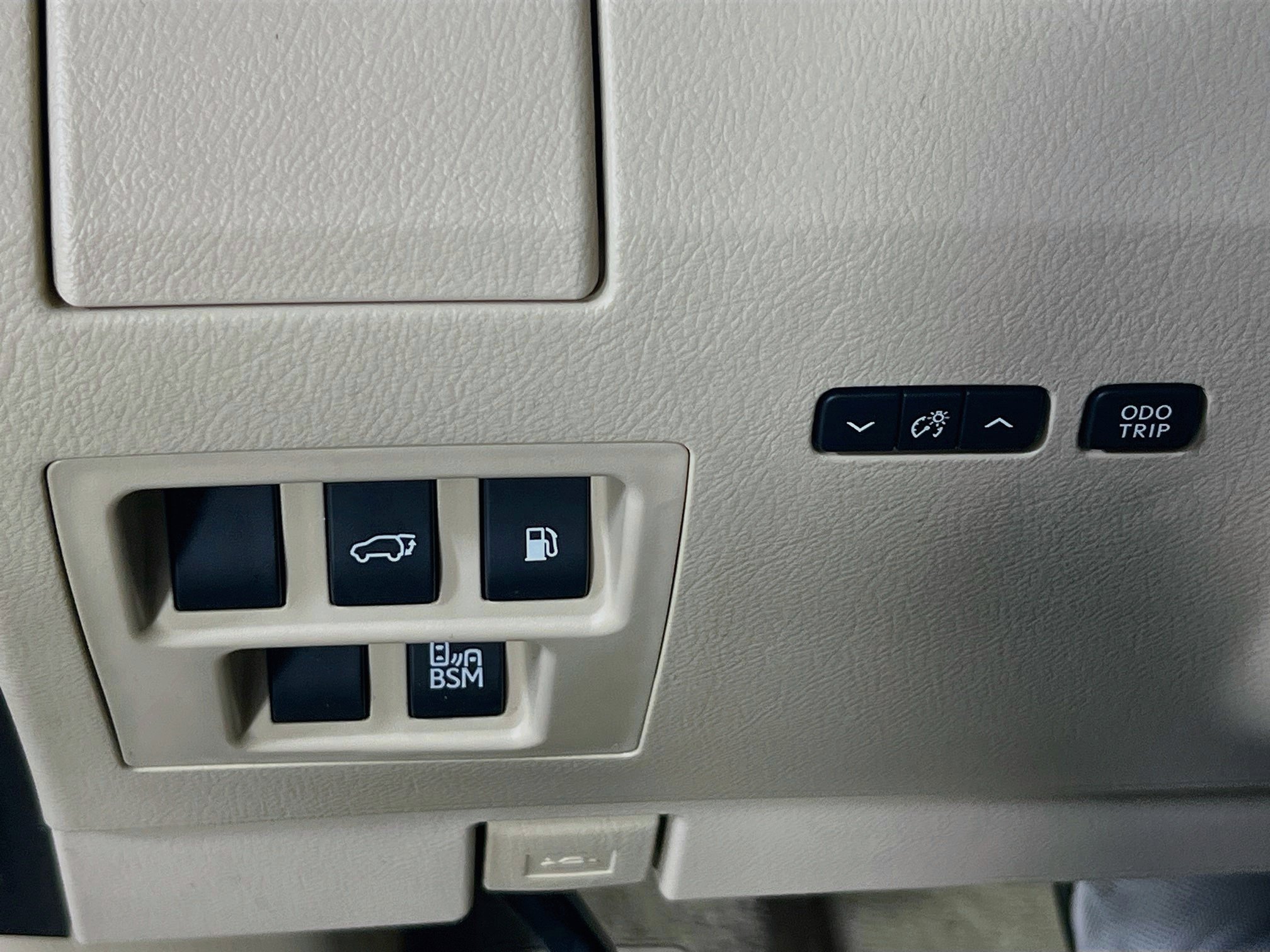 Used 2015 Lexus RX 450h AWD image 10