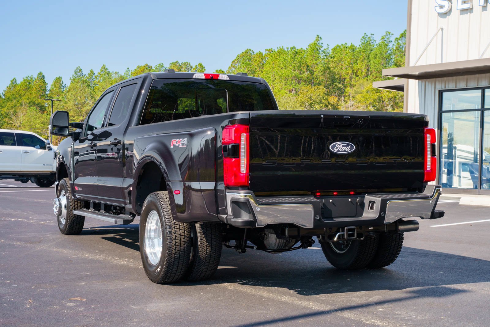 New 2027 Ford F350 Lariat AWD/4WD image 5