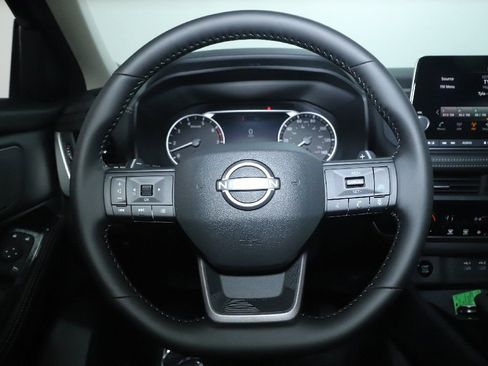 Certified 2026 Nissan Rogue SV image 20