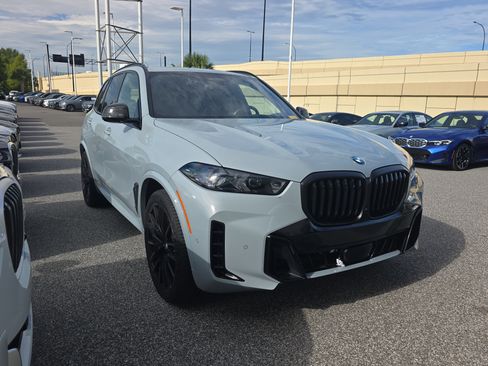 Used 2024 BMW X5 xDrive40i w/ M Sport Package AWD/4WD image 1