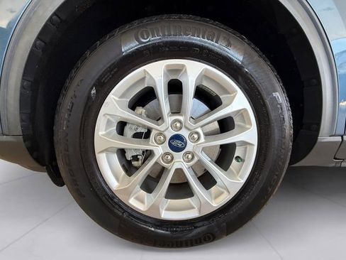 Used 2020 Ford Escape SE image 9