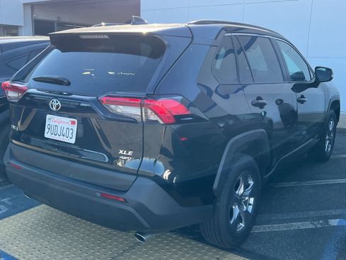 Used 2025 Toyota RAV4 XLE w/ Weather Package AWD/4WD image 4