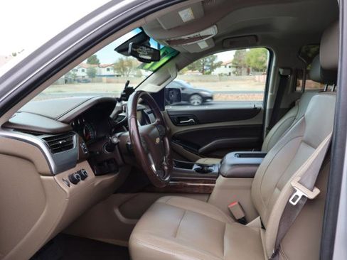 Used 2017 Chevrolet Suburban LT image 13