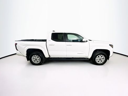 Used 2024 Toyota Tacoma SR5 image 10