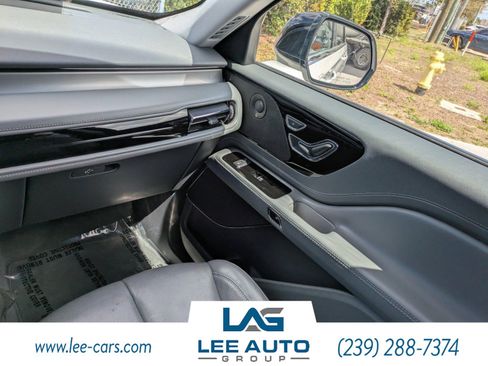 Used 2021 Lincoln Aviator Reserve w/ Elements Package Plus image 15