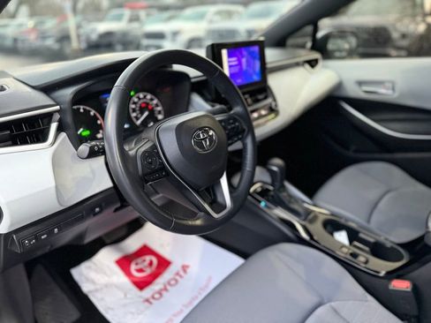 Used 2024 Toyota Corolla SE w/ SE Package image 13