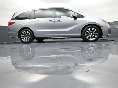 Certified 2023 Honda Odyssey EX-L image 32