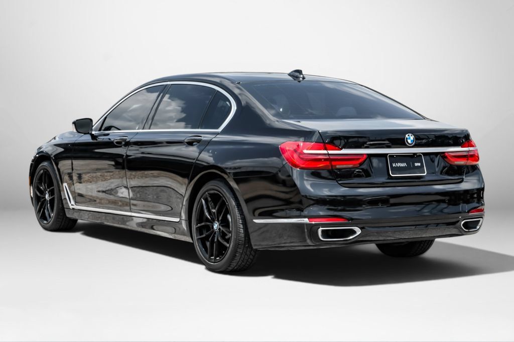 Used 2018 BMW 740i RWD image 8