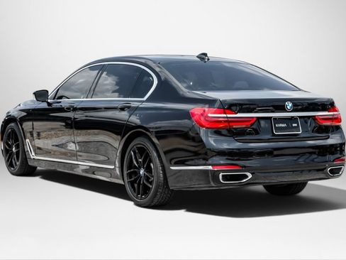 Used 2018 BMW 740i RWD image 8