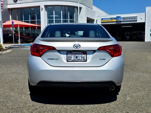 Used 2019 Toyota Corolla XSE FWD image 5