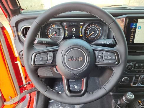 New 2025 Jeep Gladiator High Tide image 10