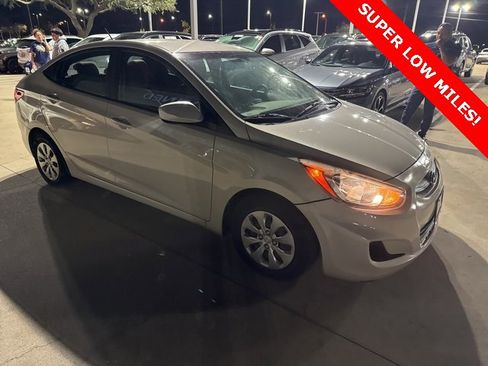 Used 2016 Hyundai Accent SE w/ Option Group 02 image 2