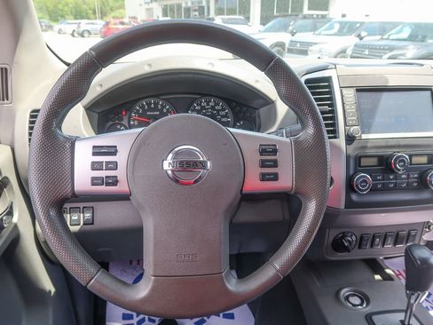 Used 2020 Nissan Frontier SV w/ Midnight Edition Floor Mats AWD/4WD image 26