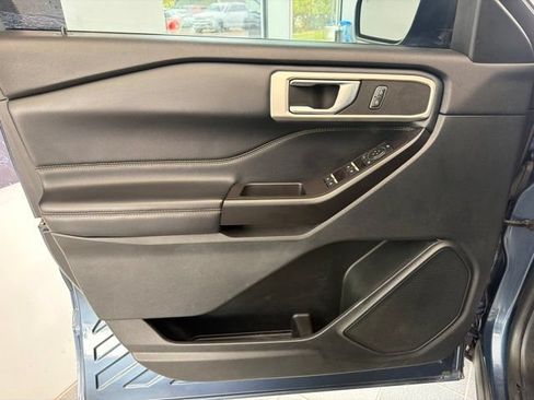 Certified 2020 Ford Explorer XLT w/ Equipment Group 202A AWD/4WD image 18