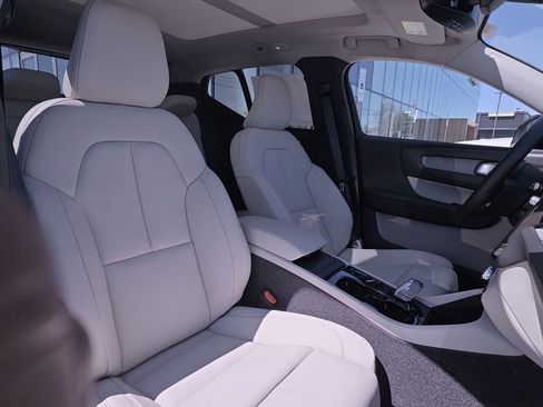 New 2026 Volvo XC40 B5 Plus w/ Protection Package Premier image 10