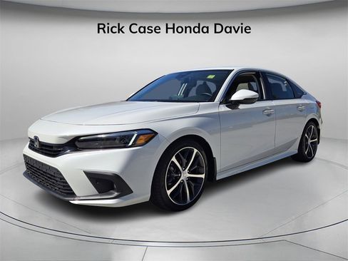 Certified 2024 Honda Civic Touring image 8