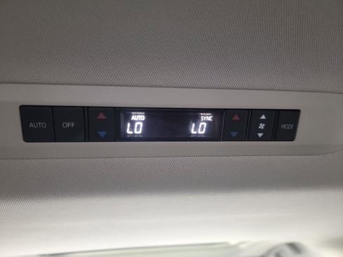 Used 2021 Toyota Sienna XLE image 27