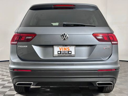 Used 2018 Volkswagen Tiguan S image 19