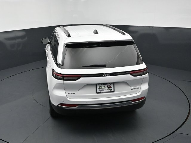Certified 2025 Jeep Grand Cherokee Limited AWD/4WD image 17