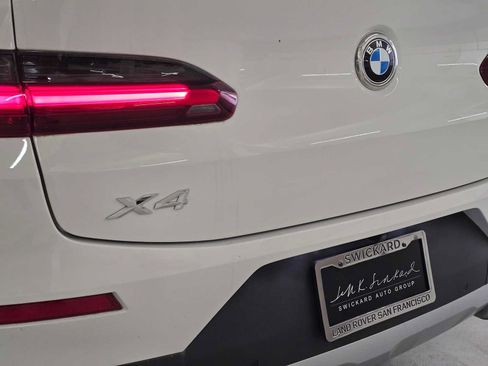 Used 2025 BMW X4 xDrive30i AWD/4WD image 13