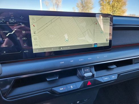 New 2026 Kia EV9 Land image 17