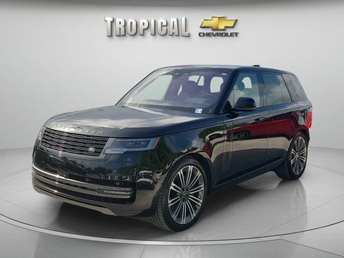 Used 2023 Land Rover Range Rover SE AWD/4WD image 1