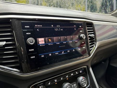 Used 2022 Volkswagen Atlas Cross Sport SE image 14