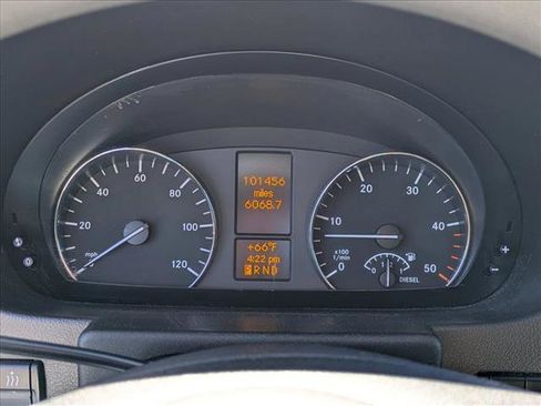Used 2018 Mercedes-Benz Sprinter 2500 image 12