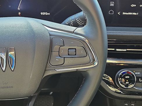 Used 2025 Buick Envista Sport Touring w/ Convenience II Package FWD image 21