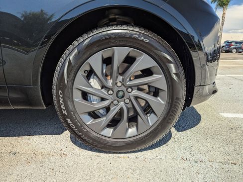 Used 2023 Land Rover Discovery S R-Dynamic image 13