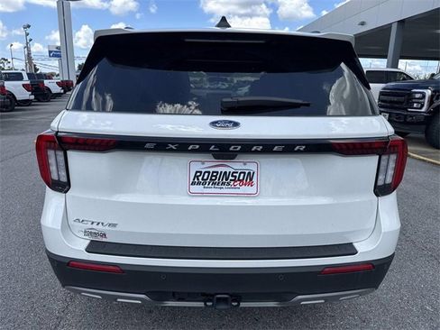 New 2025 Ford Explorer Active w/ Active Comfort Package image 6