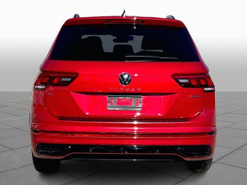 Used 2024 Volkswagen Tiguan SE R-Line image 5