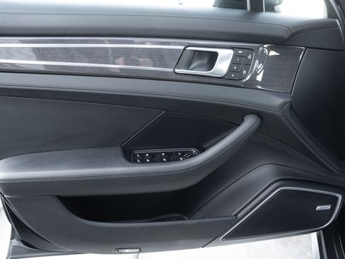 Used 2023 Porsche Panamera 4 image 20