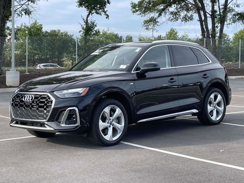 Used 2023 Audi Q5 2.0T Premium Plus w/ Premium Plus Package AWD/4WD image 3