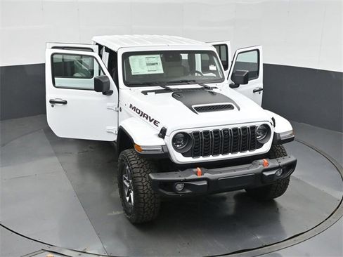 New 2025 Jeep Gladiator Mojave image 45