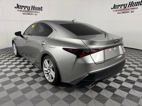 Used 2023 Lexus IS 300 w/ Comfort Package RWD image 9