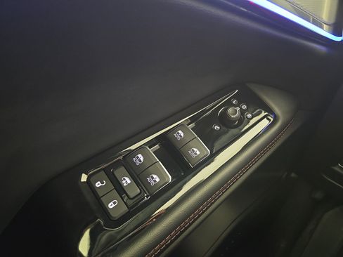 Used 2024 Jeep Wagoneer Launch Edition image 30