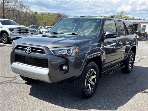 Used 2021 Toyota 4Runner TRD Off-Road Premium w/ Moonroof Package AWD/4WD image 4