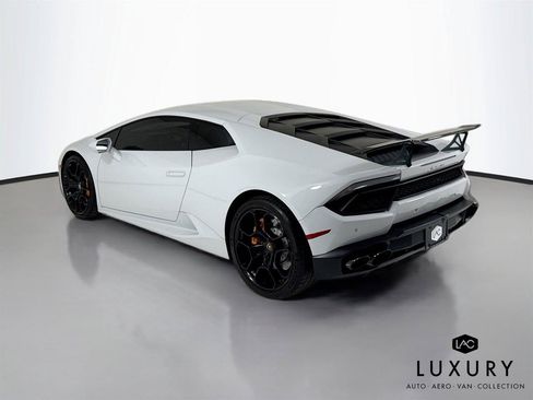 Used 2018 Lamborghini Huracan LP 580-2 RWD image 8