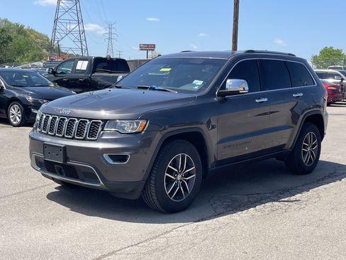 Used 2018 Jeep Grand Cherokee Limited image 2