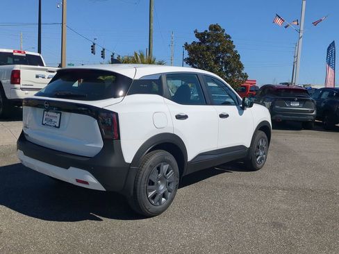 New 2026 Nissan Kicks S image 5