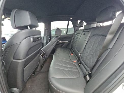 Used 2024 BMW X5 sDrive40i image 9