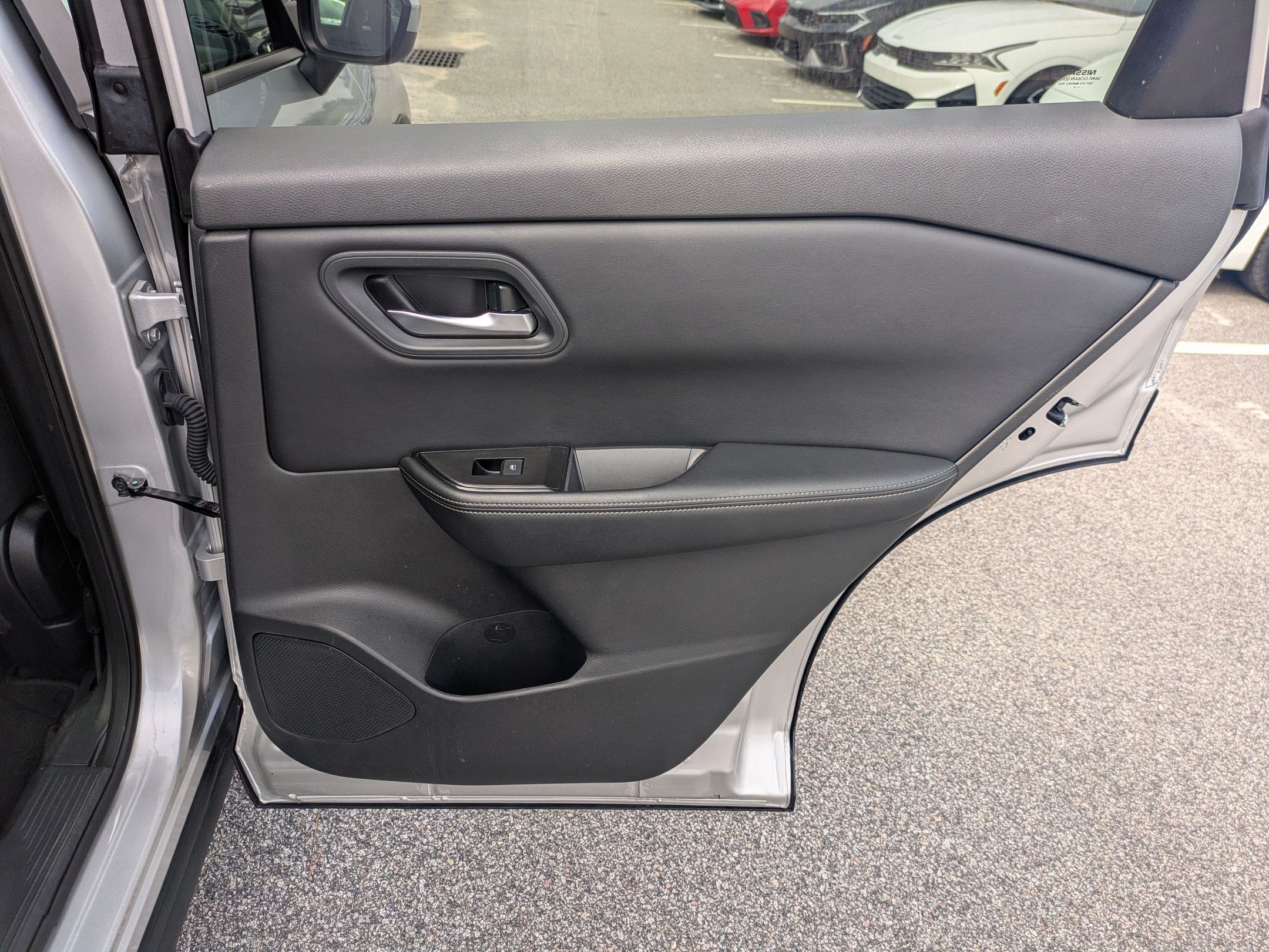 Certified 2024 Nissan Rogue SV AWD/4WD image 33