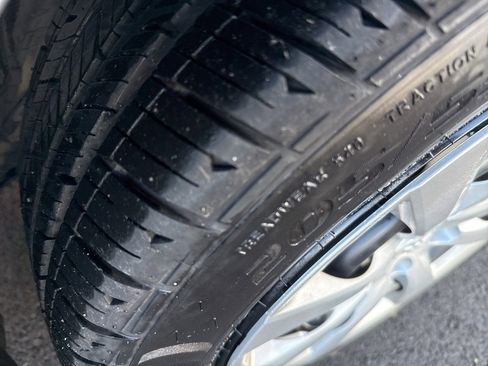 Used 2020 Toyota Corolla LE image 10