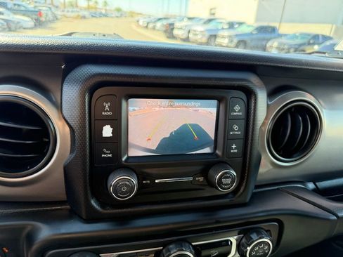 Used 2020 Jeep Wrangler Sport image 23