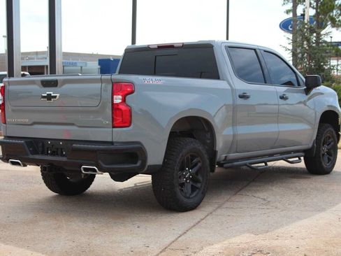 Used 2024 Chevrolet Silverado 1500 LT Trail Boss w/ Convenience Package II AWD/4WD image 16